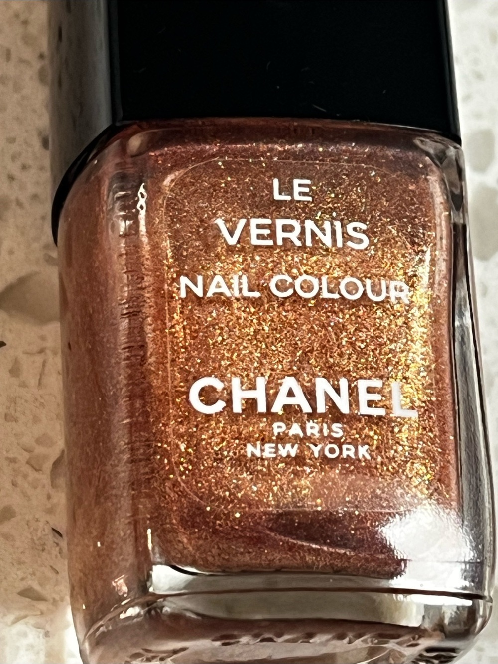 CHANEL Le Vernis Nail Colour — Pale Yellow Shade